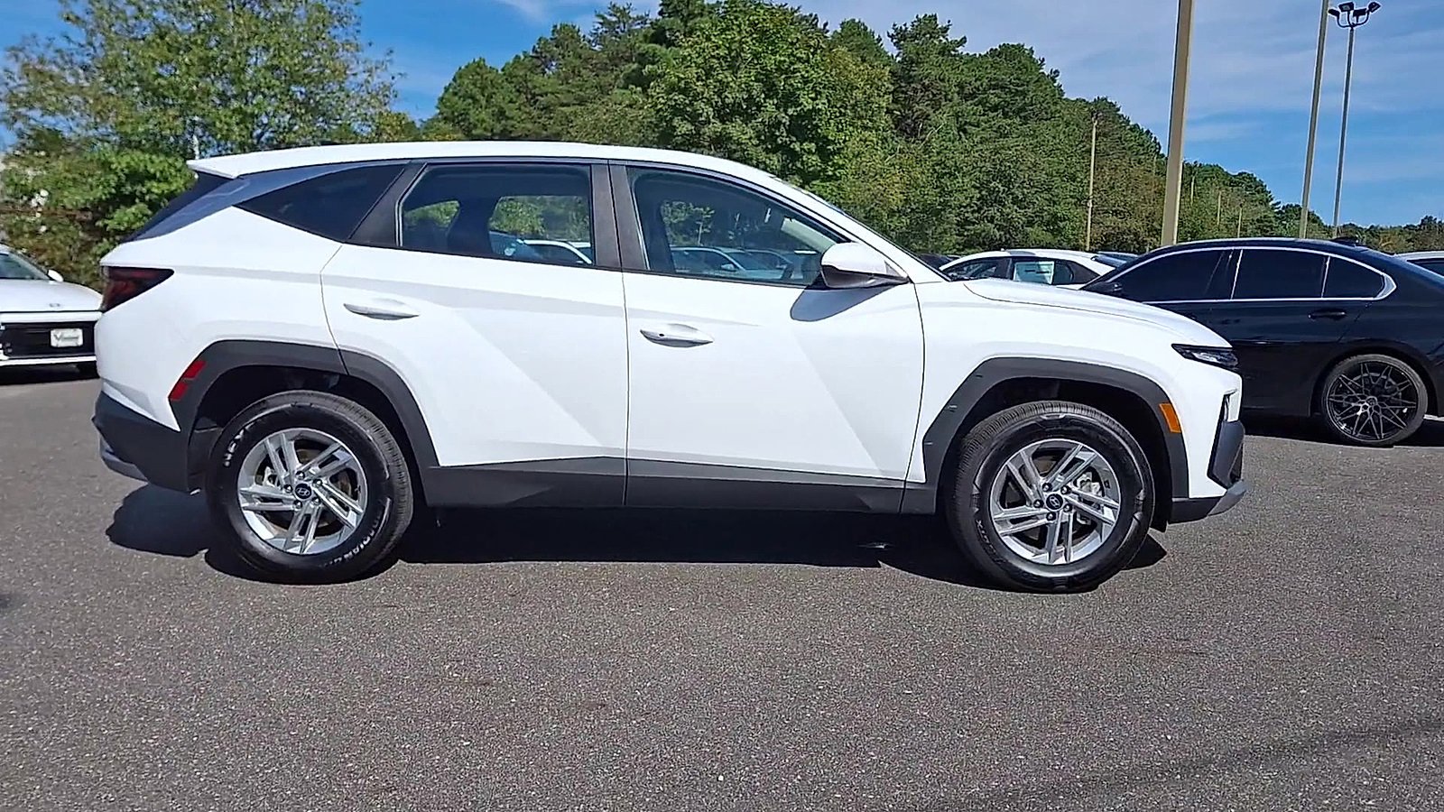 Used 2025 Hyundai Tucson SE image 9