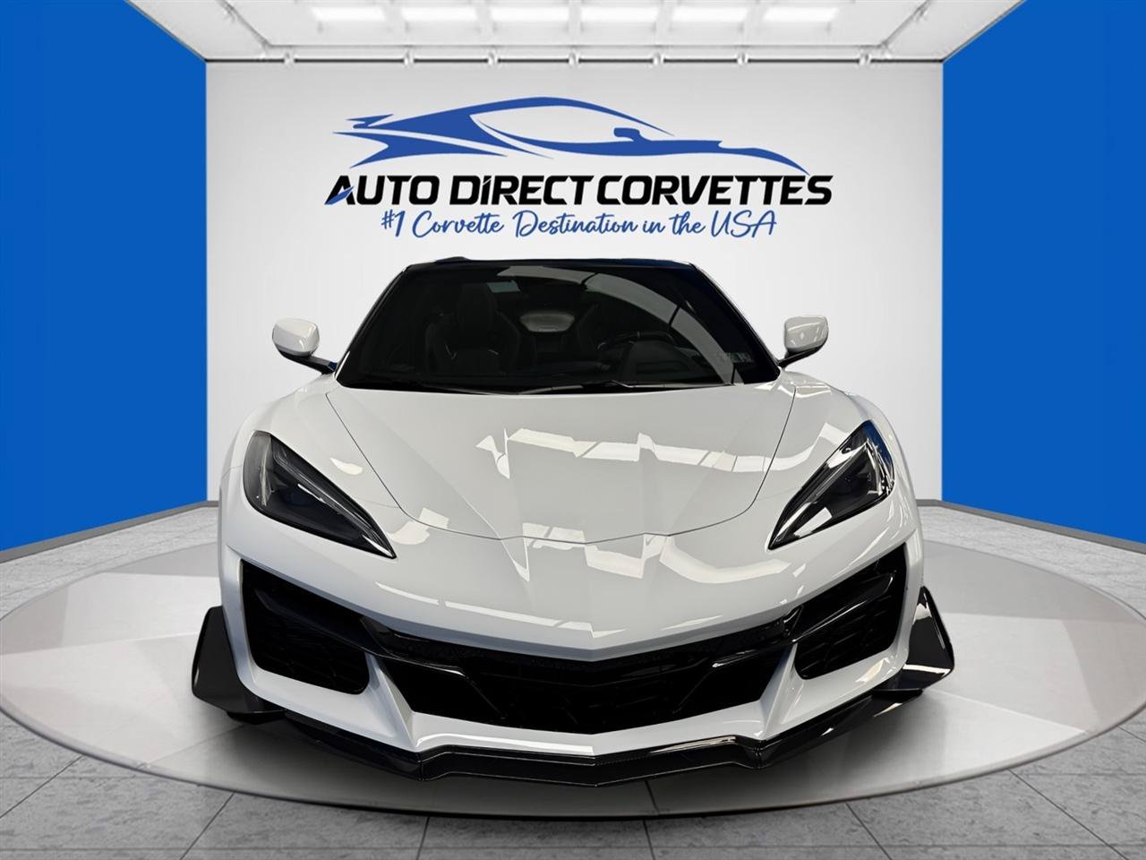 Used 2024 Chevrolet Corvette Z06 w/ Z07 Performance Package RWD image 2