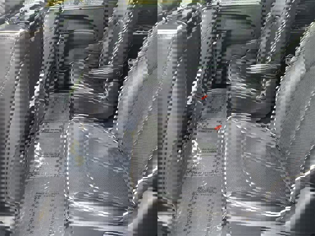 Used 2022 Chrysler Pacifica Limited w/ Uconnect Theater Family Group image 13