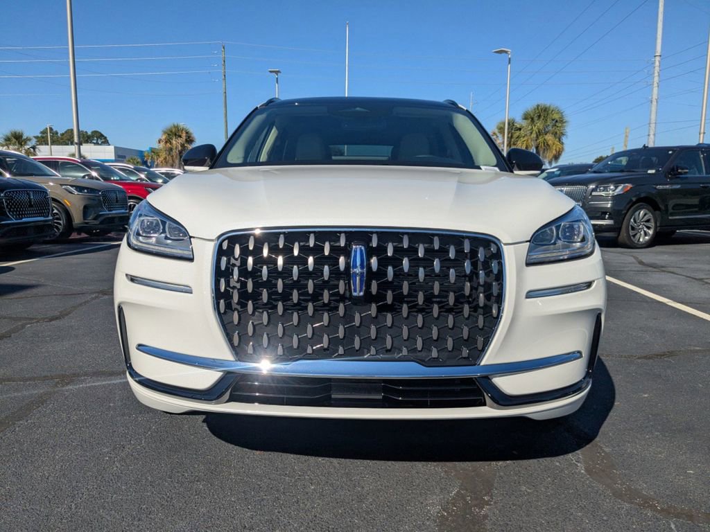 New 2025 Lincoln Corsair Grand Touring image 9
