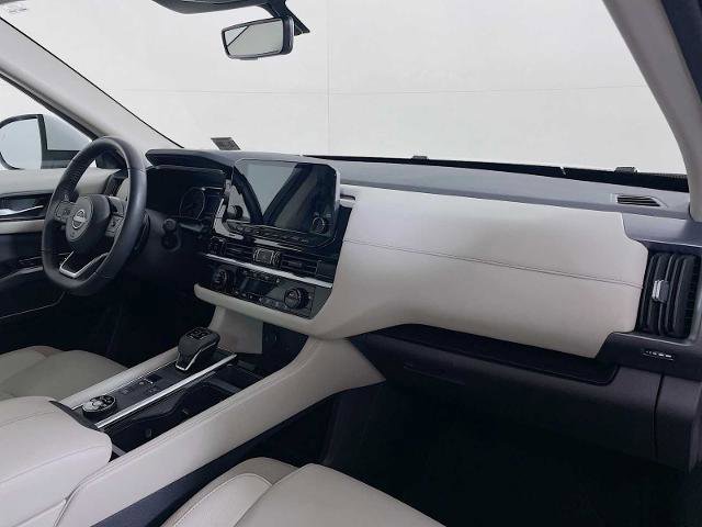 Certified 2025 Nissan Pathfinder SL AWD/4WD image 28