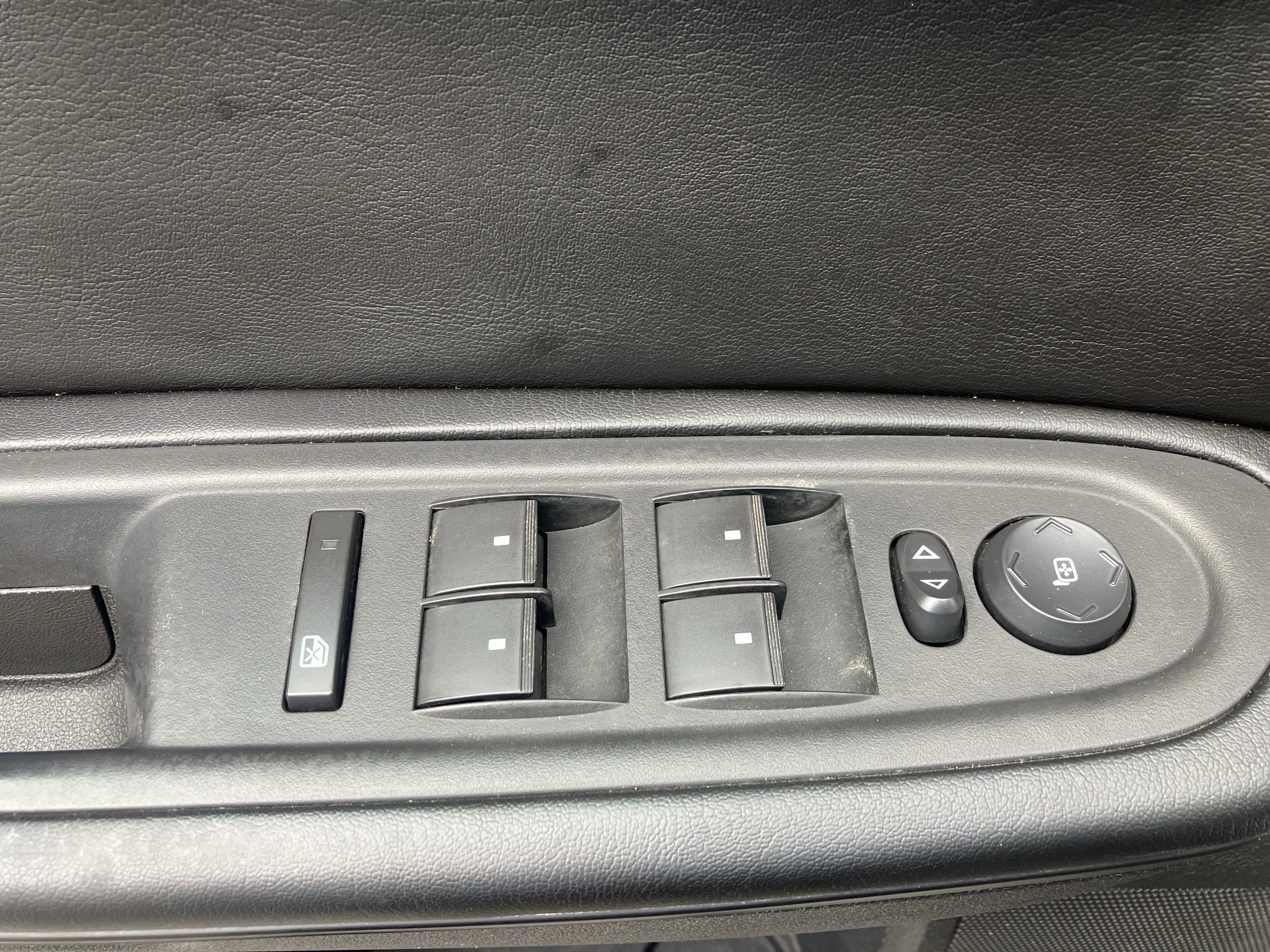 Used 2016 Chevrolet Traverse LT AWD/4WD image 19