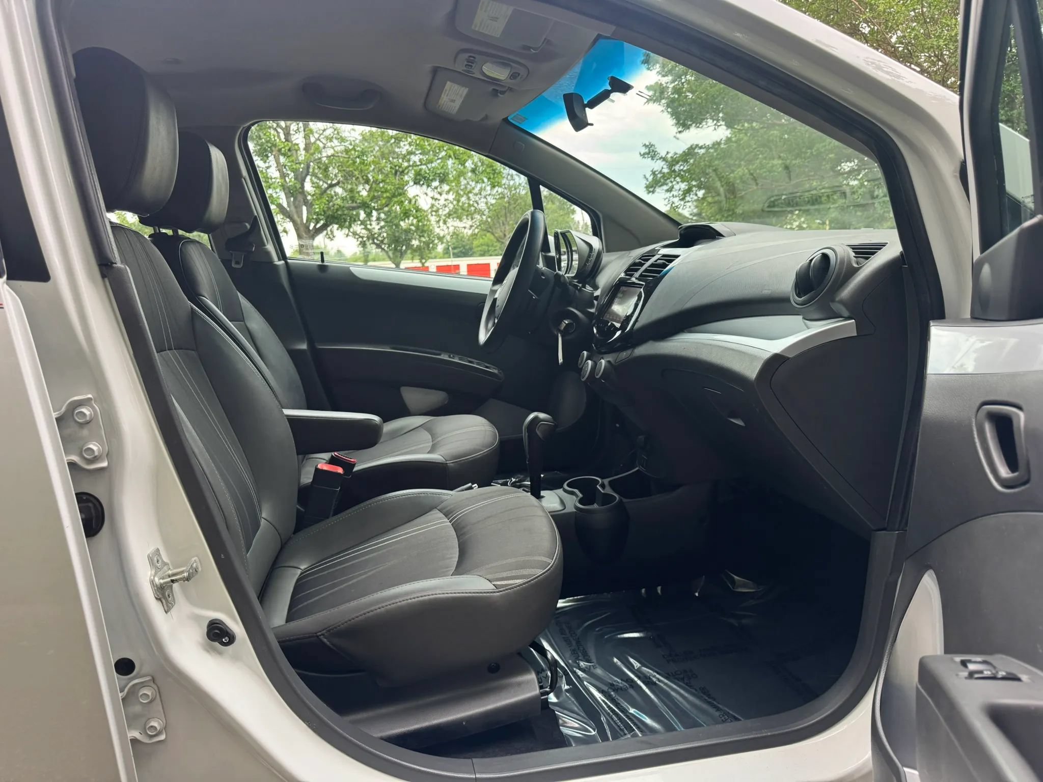 Used 2014 Chevrolet Spark LT FWD image 11