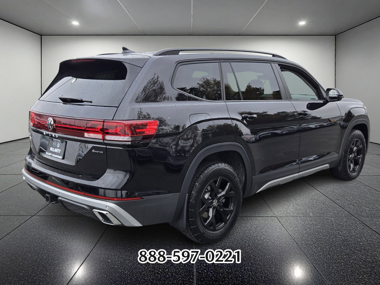 Certified 2025 Volkswagen Atlas Peak Edition SE image 3