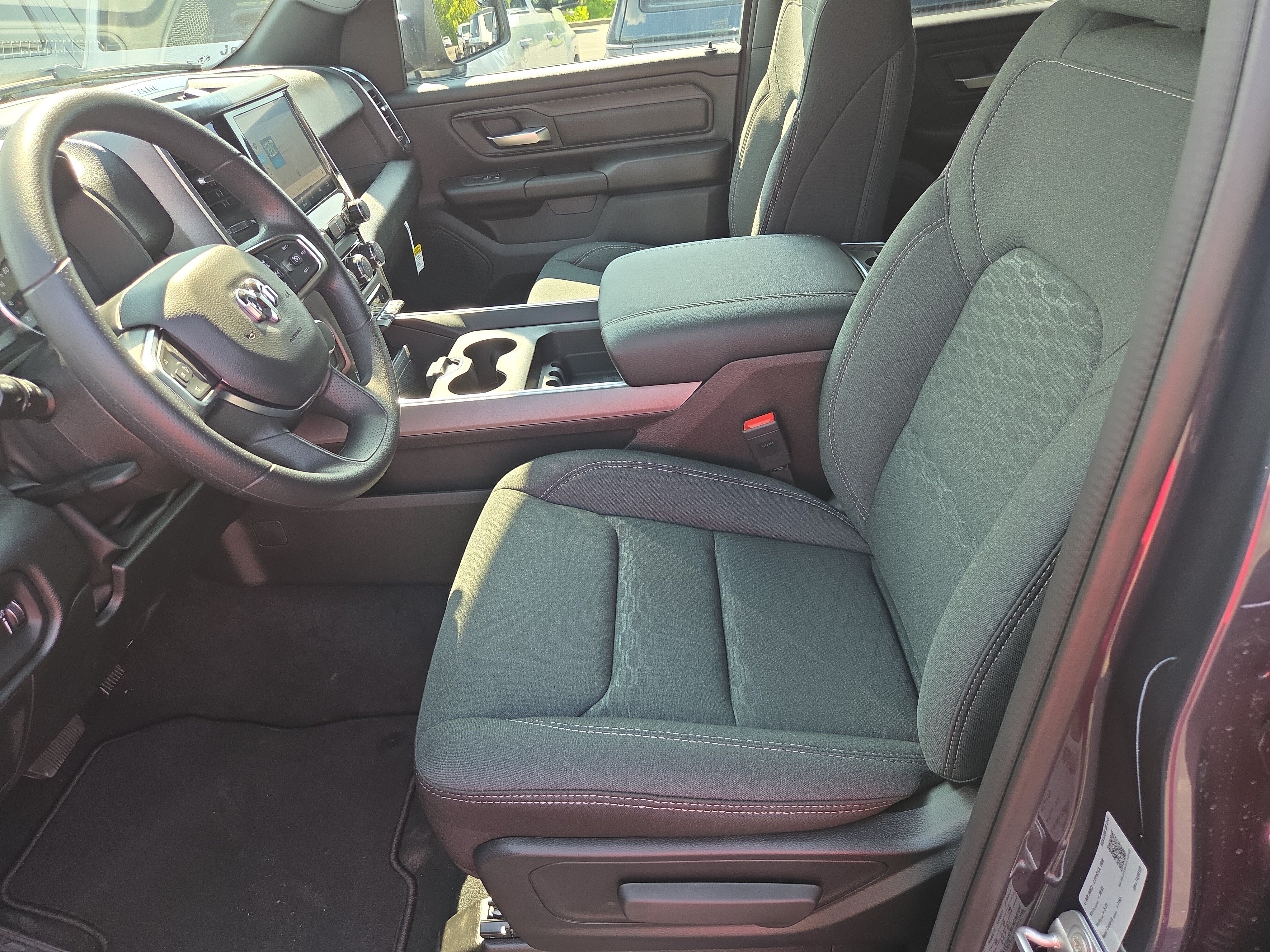 New 2026 RAM 1500 Express AWD/4WD image 4