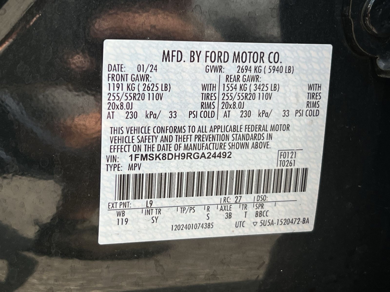 Used 2024 Ford Explorer XLT w/ Equipment Group 202A AWD/4WD image 30