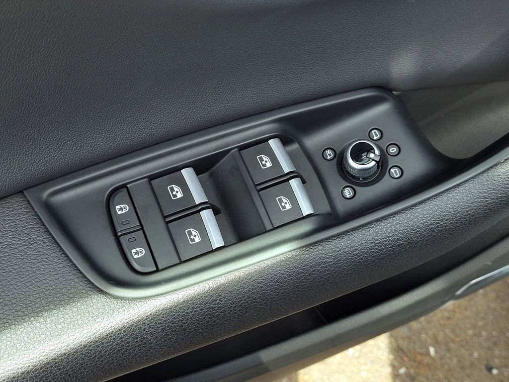 Used 2022 Audi Q7 3.0T Premium Plus image 12