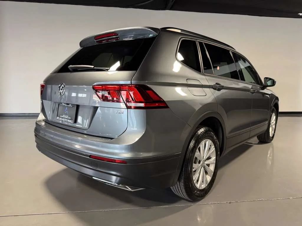 Used 2018 Volkswagen Tiguan S FWD image 4