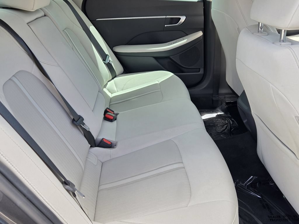 Certified 2023 Hyundai Sonata SEL FWD image 15