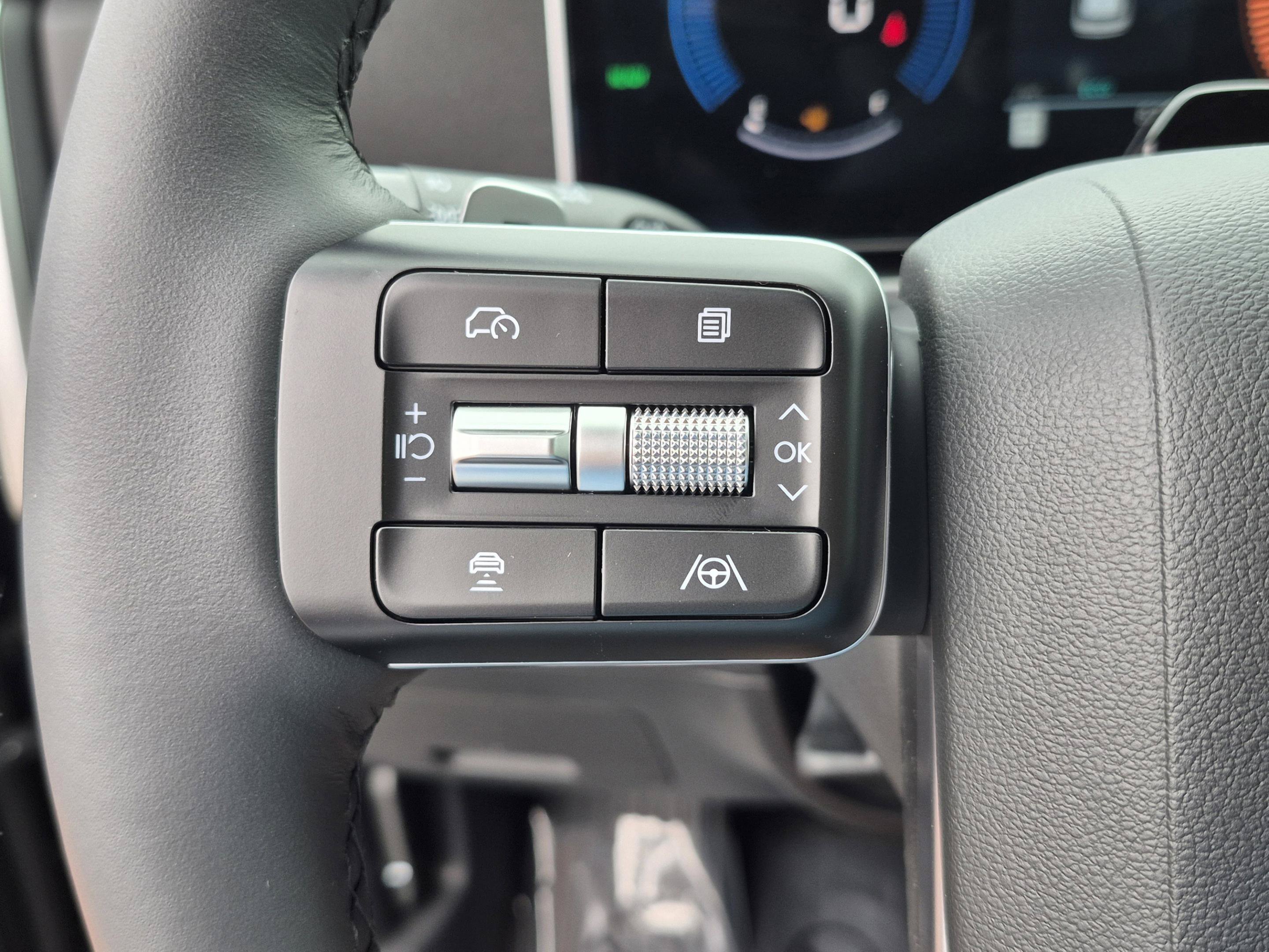 New 2026 Hyundai Santa Fe SEL FWD image 31