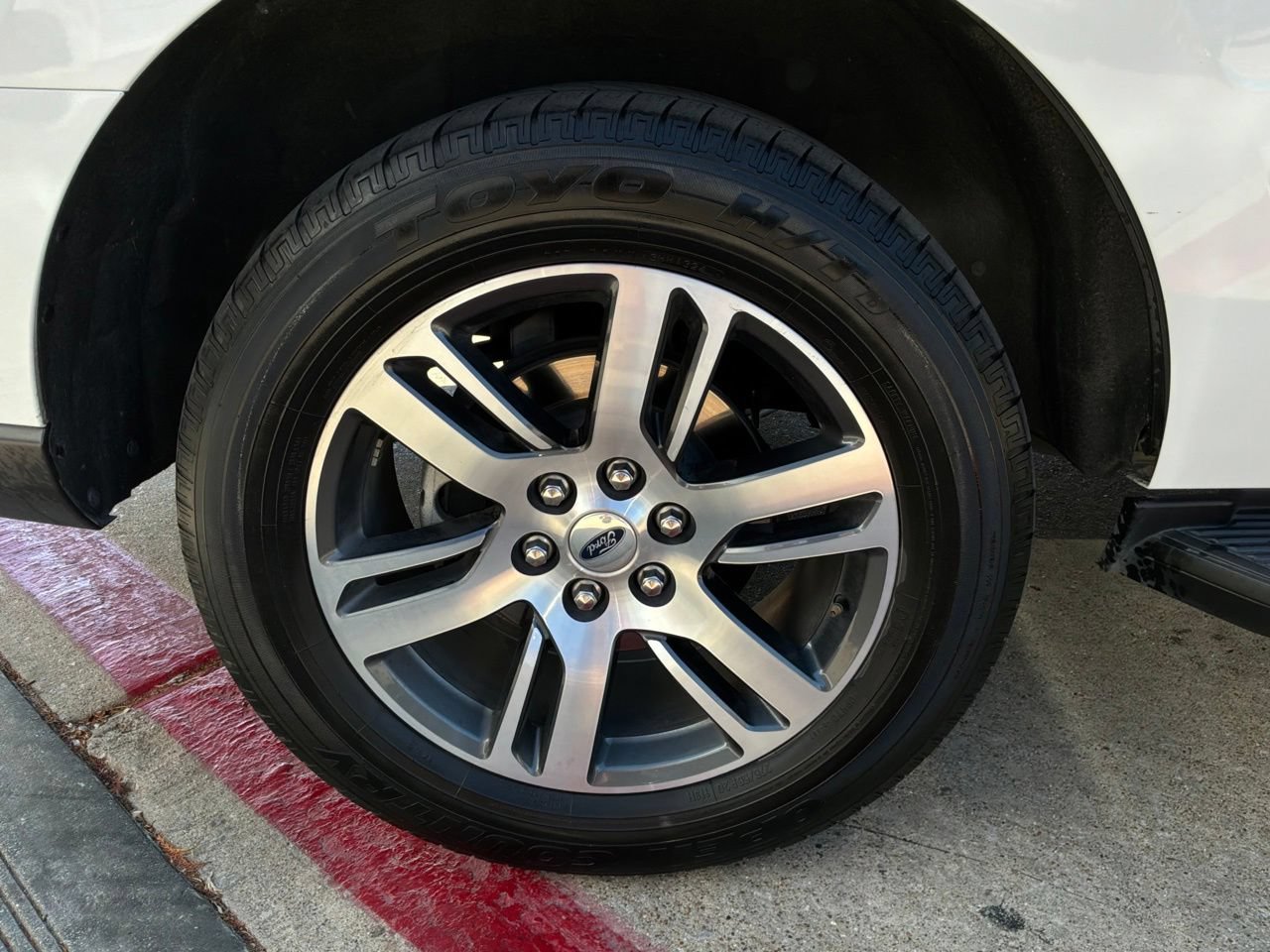Used 2024 Ford Expedition Limited AWD/4WD image 9