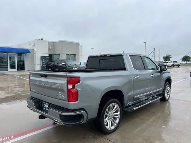 Used 2025 Chevrolet Silverado 1500 High Country AWD/4WD image 6