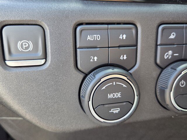 Used 2022 Chevrolet Silverado 1500 ZR2 w/ Technology Package AWD/4WD image 25