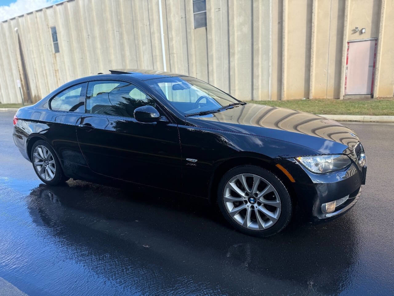 Used 2010 BMW 335i xDrive Coupe image 6