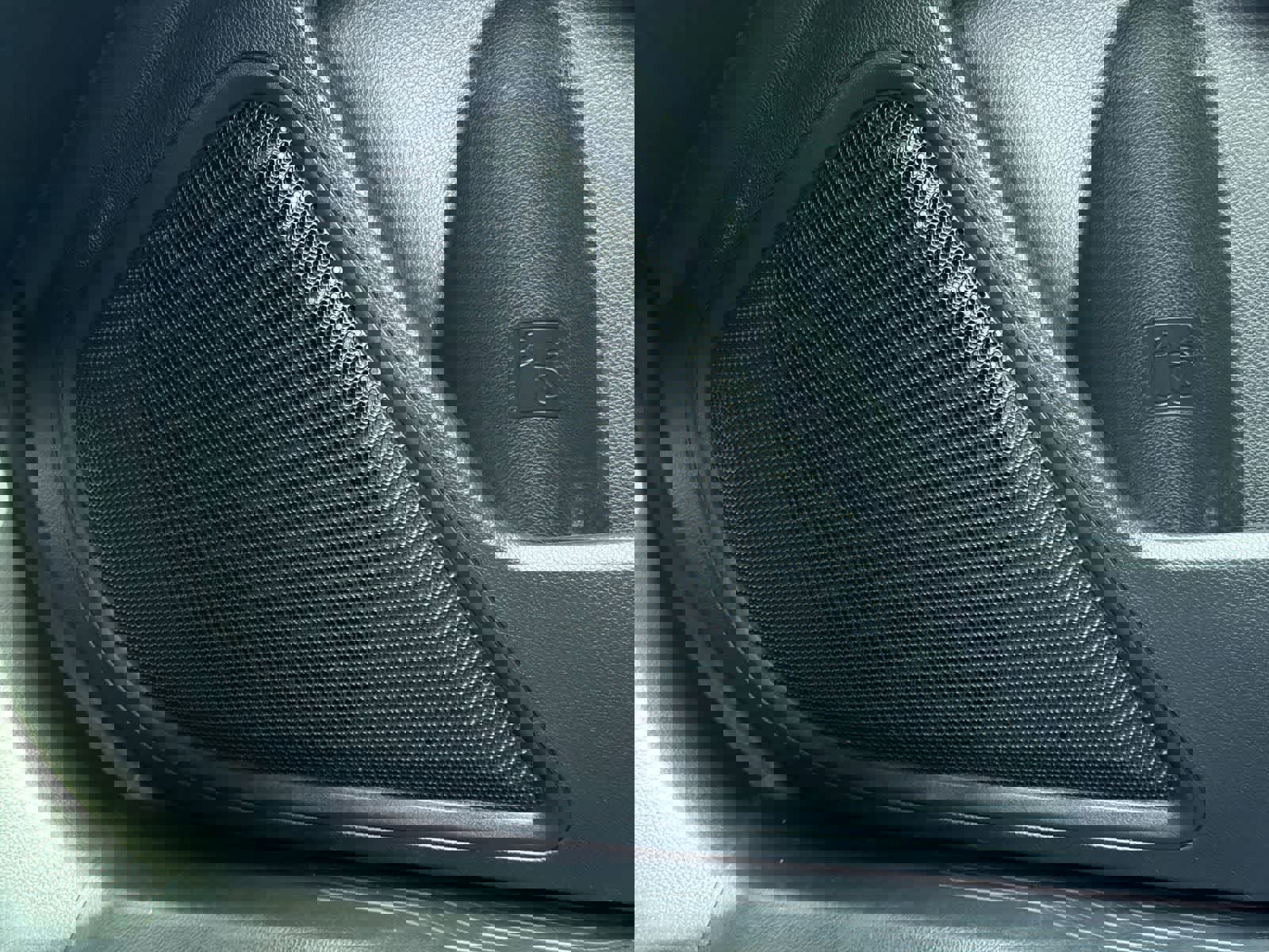 Used 2020 Subaru Outback Premium image 31