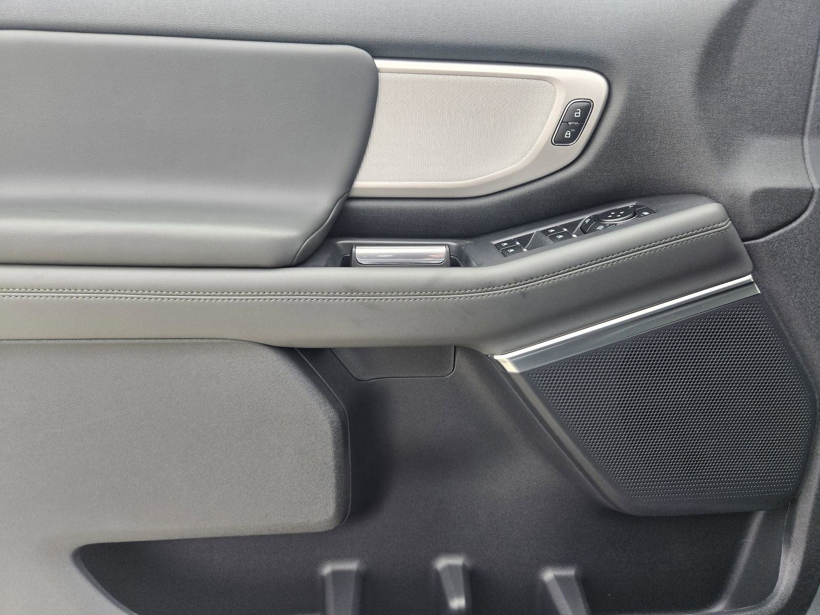New 2026 Ford Expedition Active RWD image 24