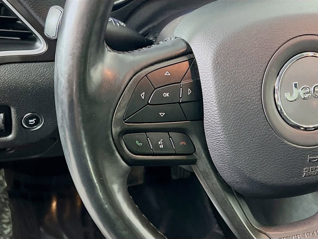 Used 2019 Jeep Cherokee Trailhawk w/ Comfort/Convenience Group image 10