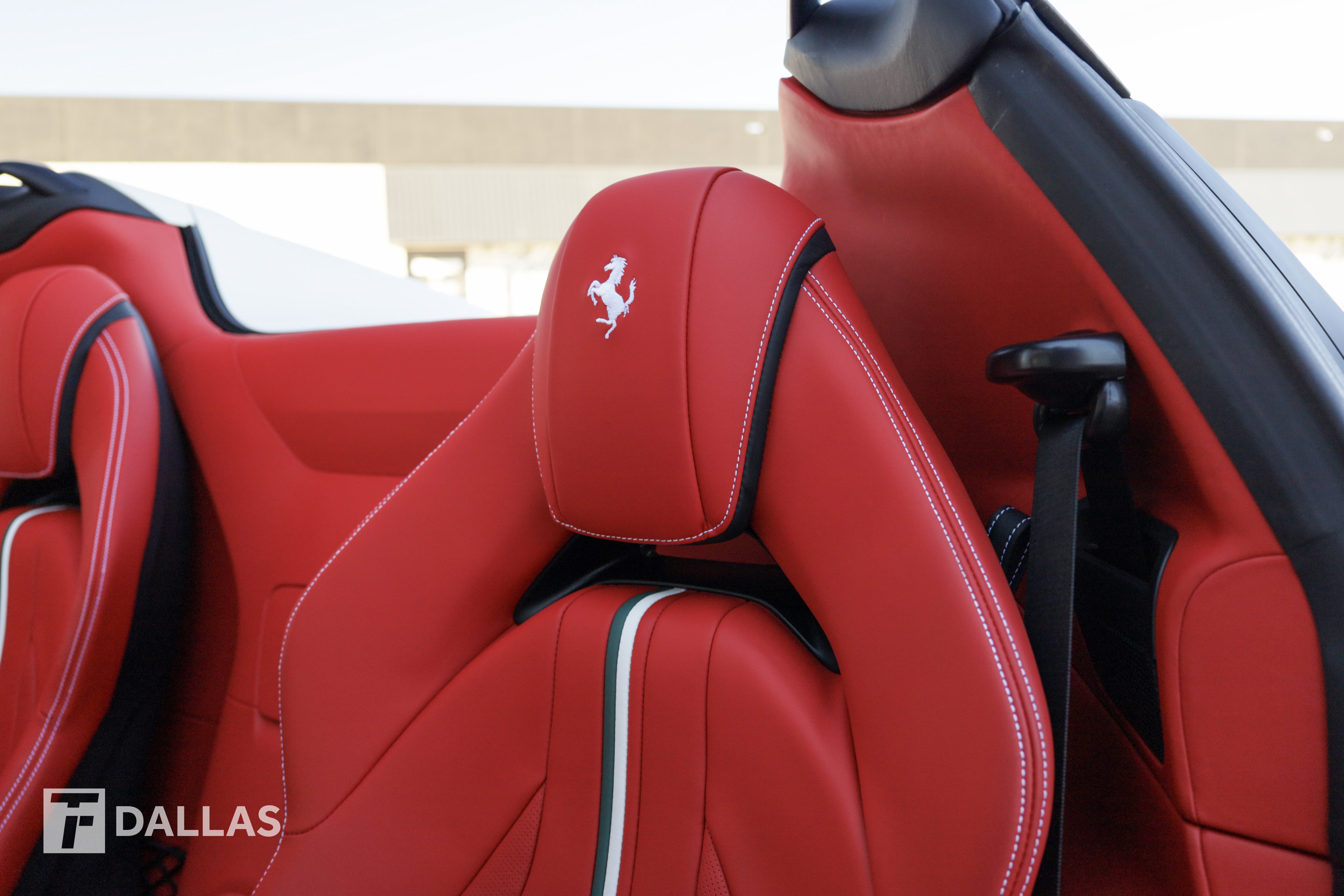 Used 2022 Ferrari 812 GTS RWD image 21