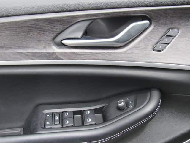 Used 2022 Jeep Grand Cherokee Limited AWD/4WD image 21