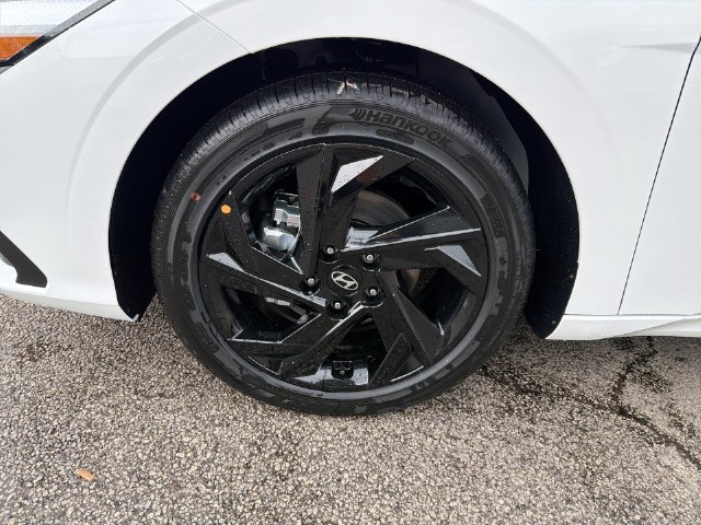 New 2026 Hyundai Elantra Sport FWD image 27