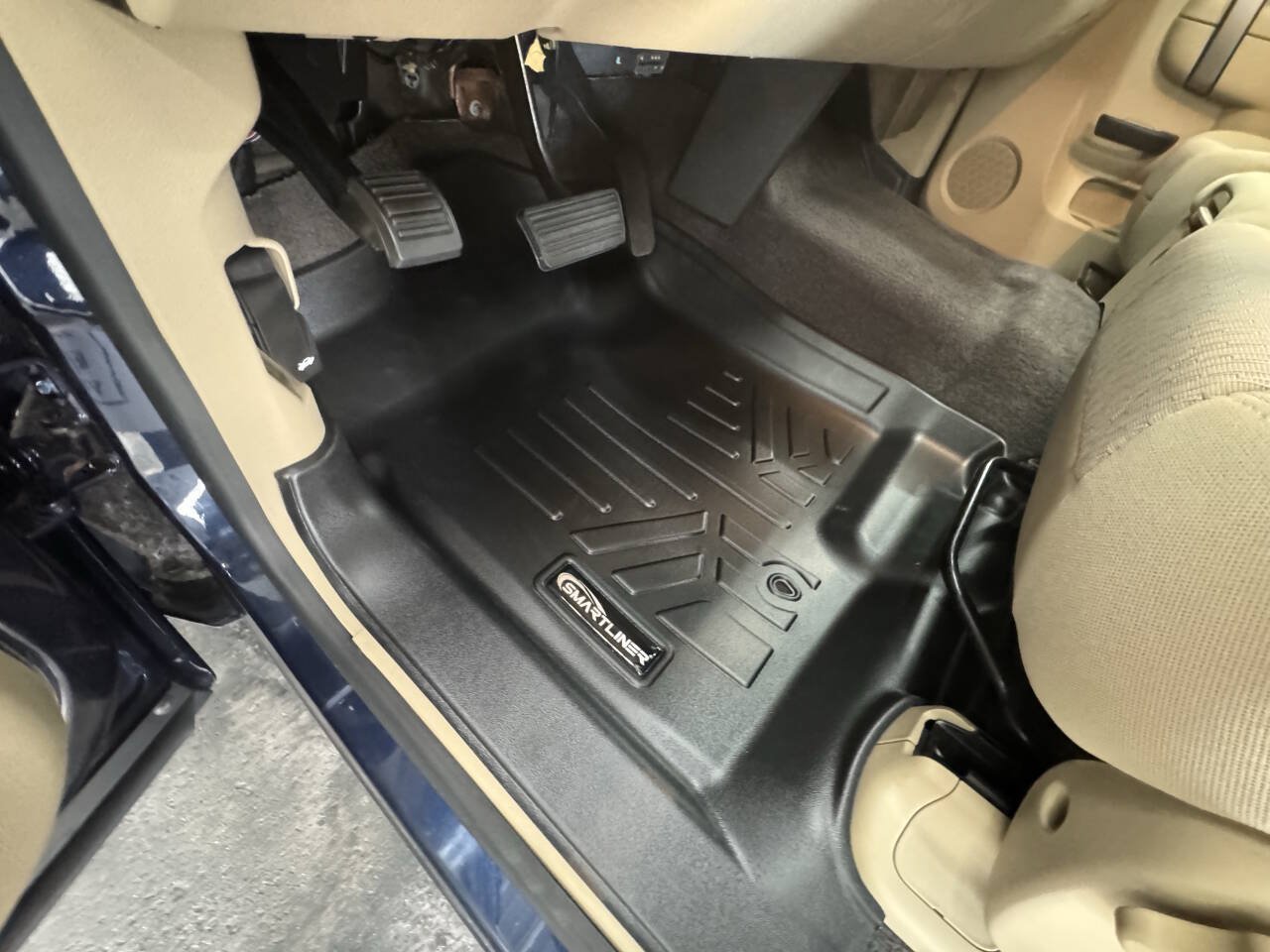 Used 2010 Chevrolet Silverado 1500 LT w/ Power Pack Plus AWD/4WD image 22