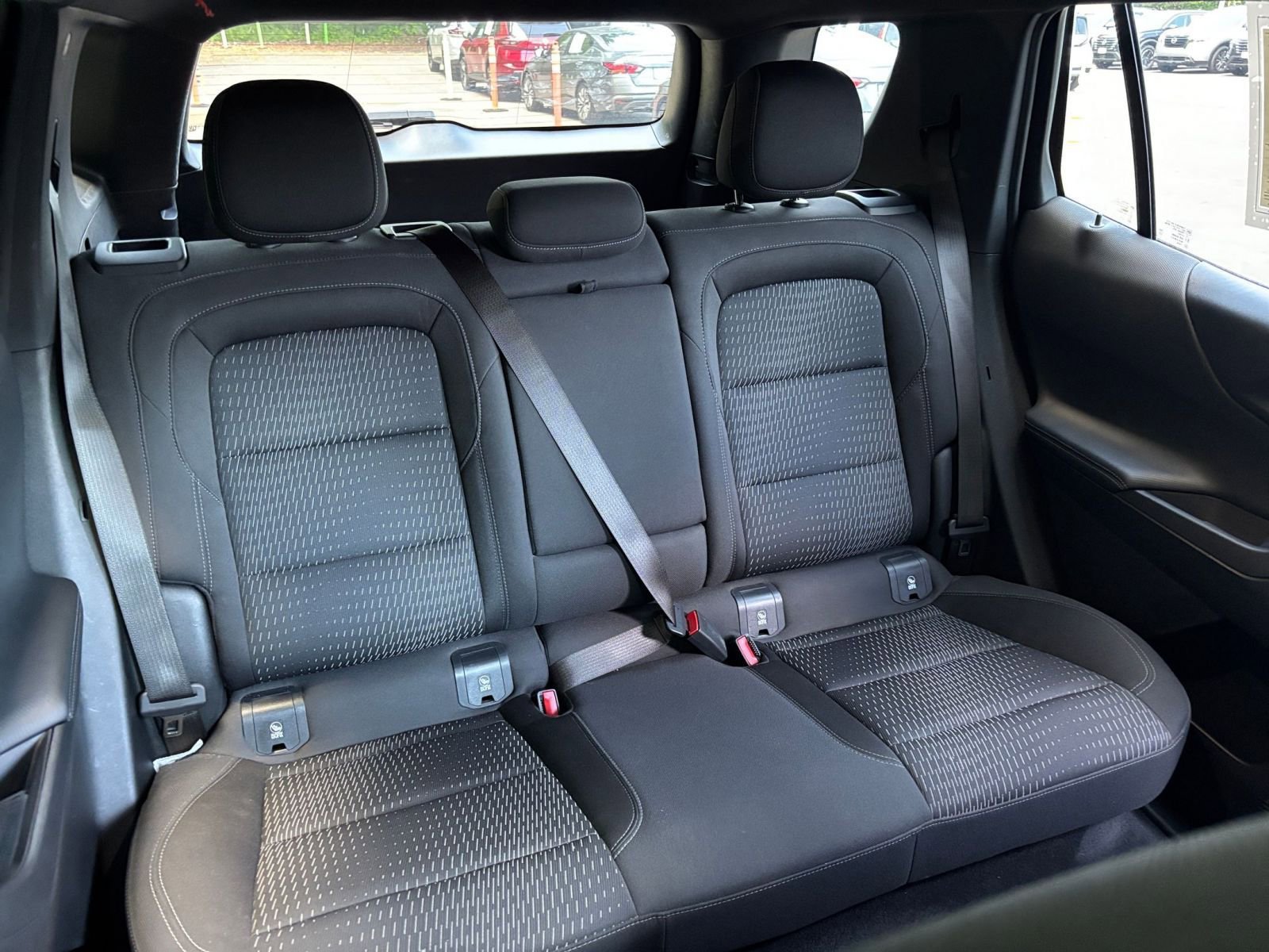 Used 2025 Chevrolet Equinox LT FWD image 38