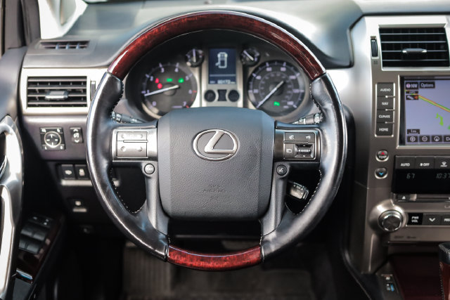 Used 2017 Lexus GX 460 Premium w/ Premium Package AWD/4WD image 30