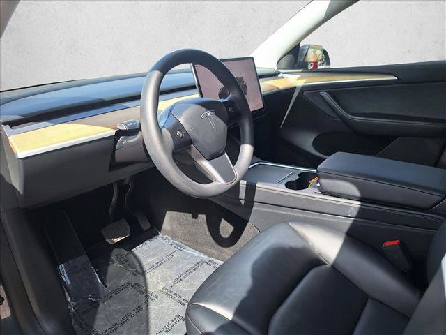 Used 2023 Tesla Model Y Long Range image 9