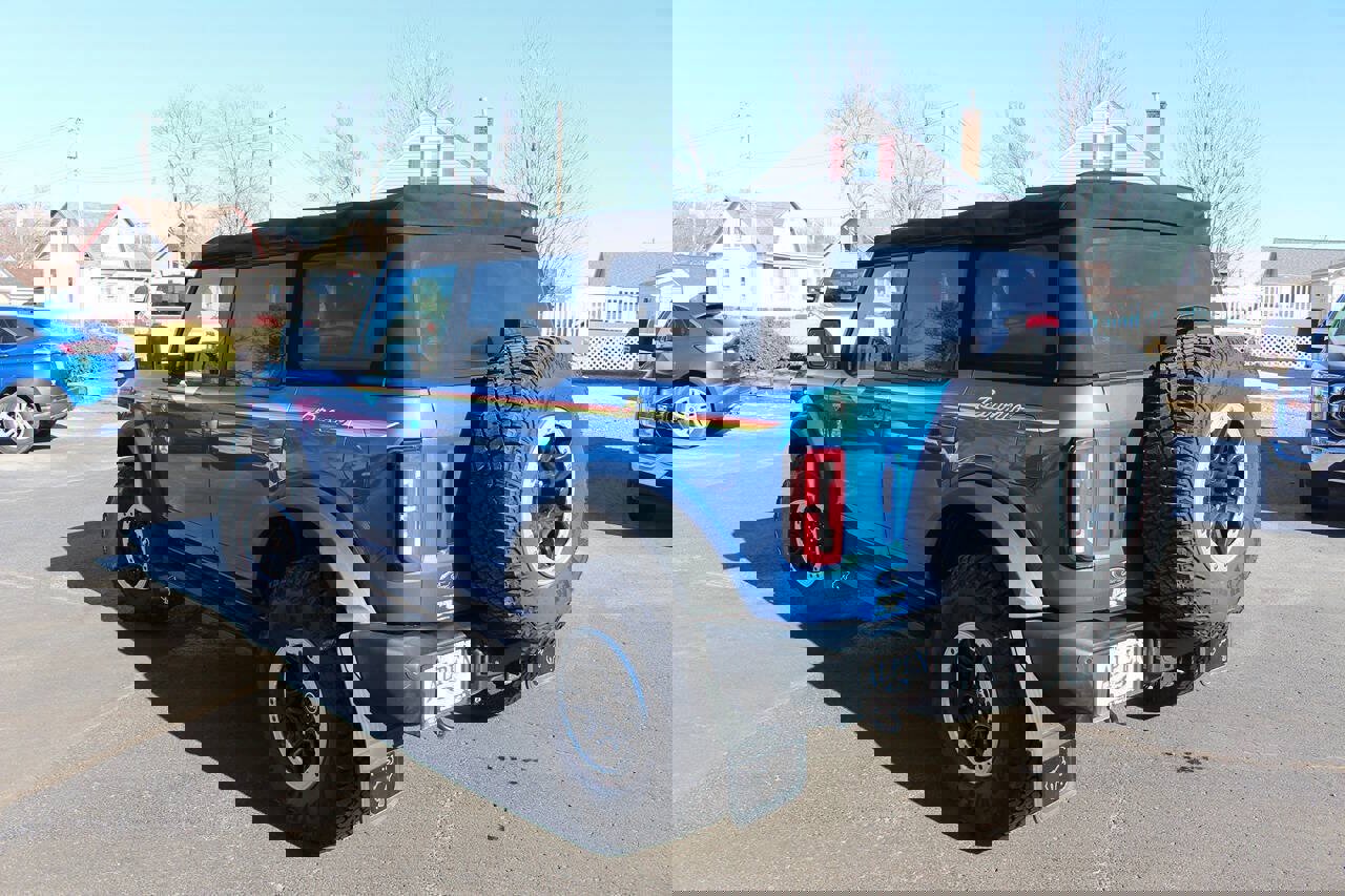 Used 2022 Ford Bronco Outer Banks w/ Sasquatch Package image 2