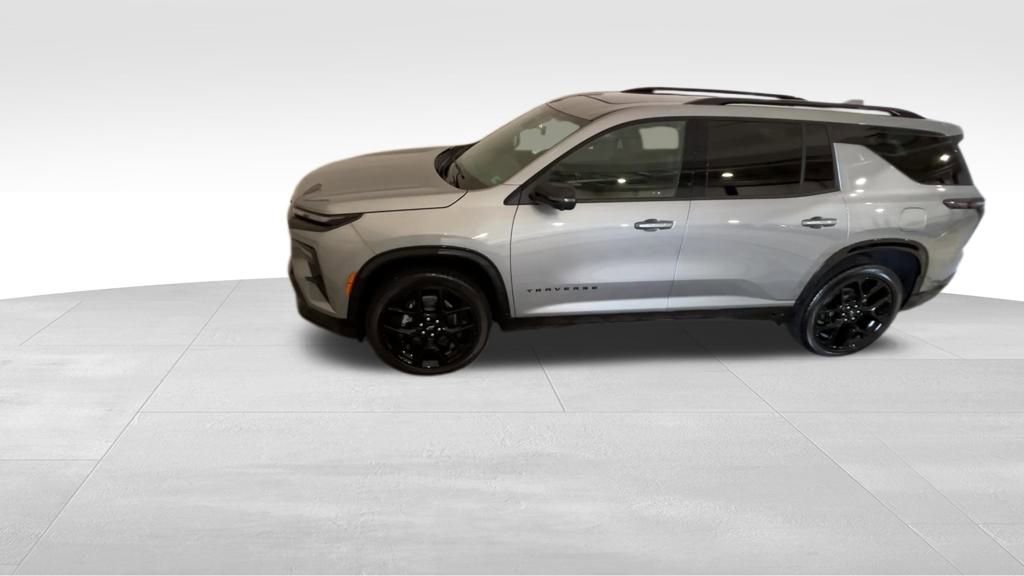 Certified 2025 Chevrolet Traverse RS w/ LPO, Floor Liner Package image 14
