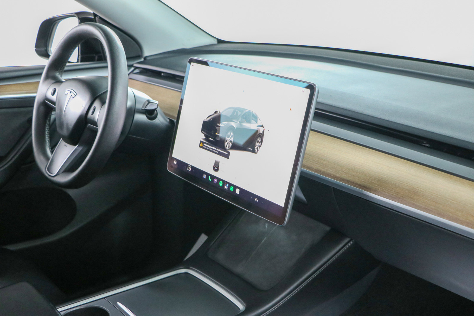 Used 2023 Tesla Model Y Long Range AWD/4WD image 23