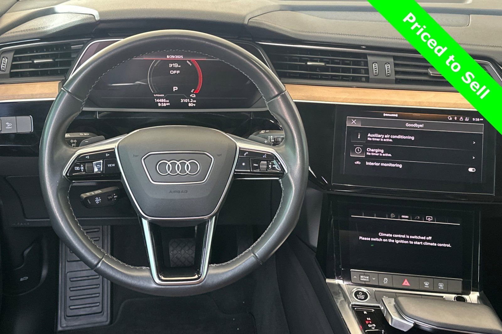Used 2024 Audi Q8 e-tron Premium image 17