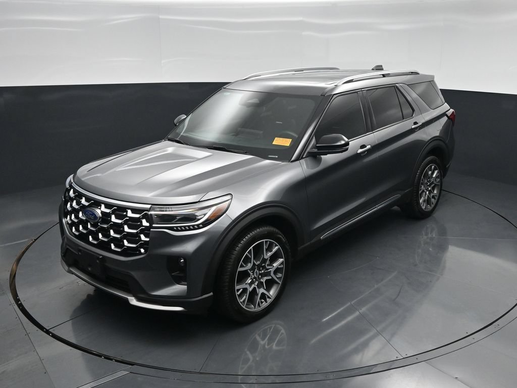 Certified 2025 Ford Explorer Platinum w/ Ultimate Package AWD/4WD image 39