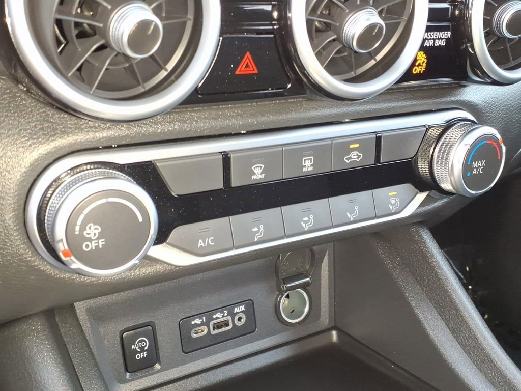 Certified 2025 Nissan Sentra SV image 16