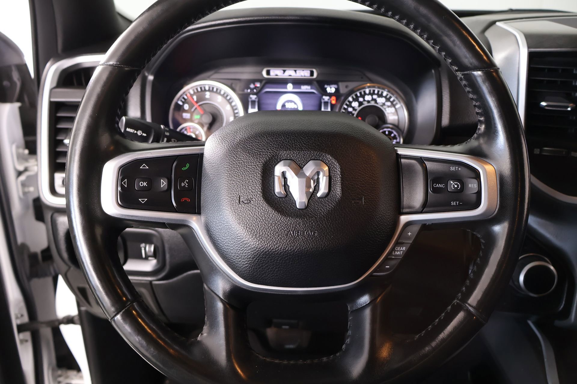 Used 2021 RAM 1500 Big Horn AWD/4WD image 3