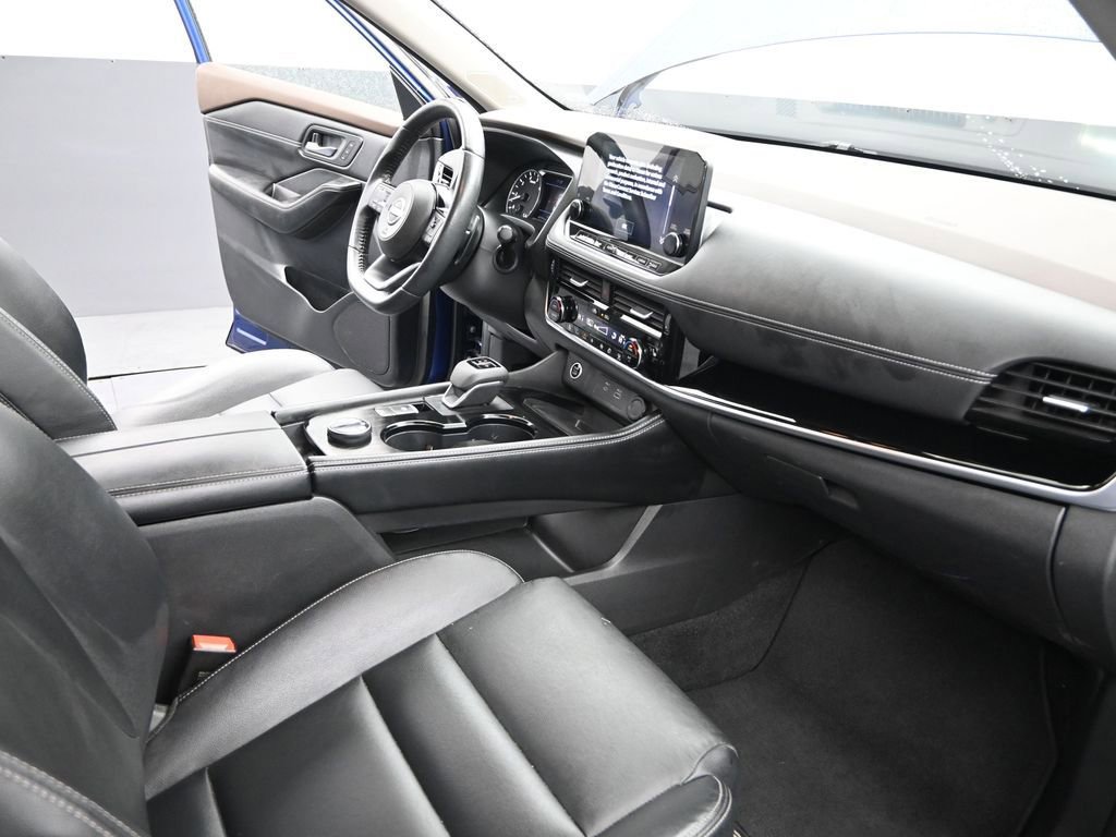 Used 2023 Nissan Rogue SL w/ SL Premium Package image 27