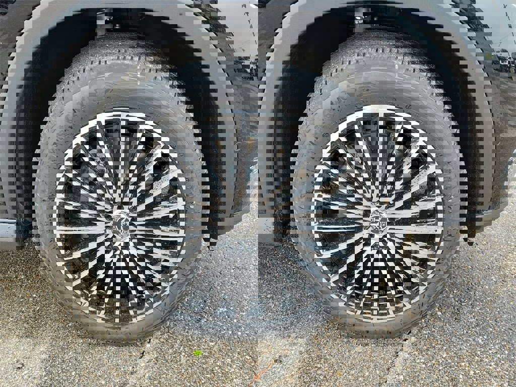 New 2025 Mercedes-Benz GLC 300 image 11