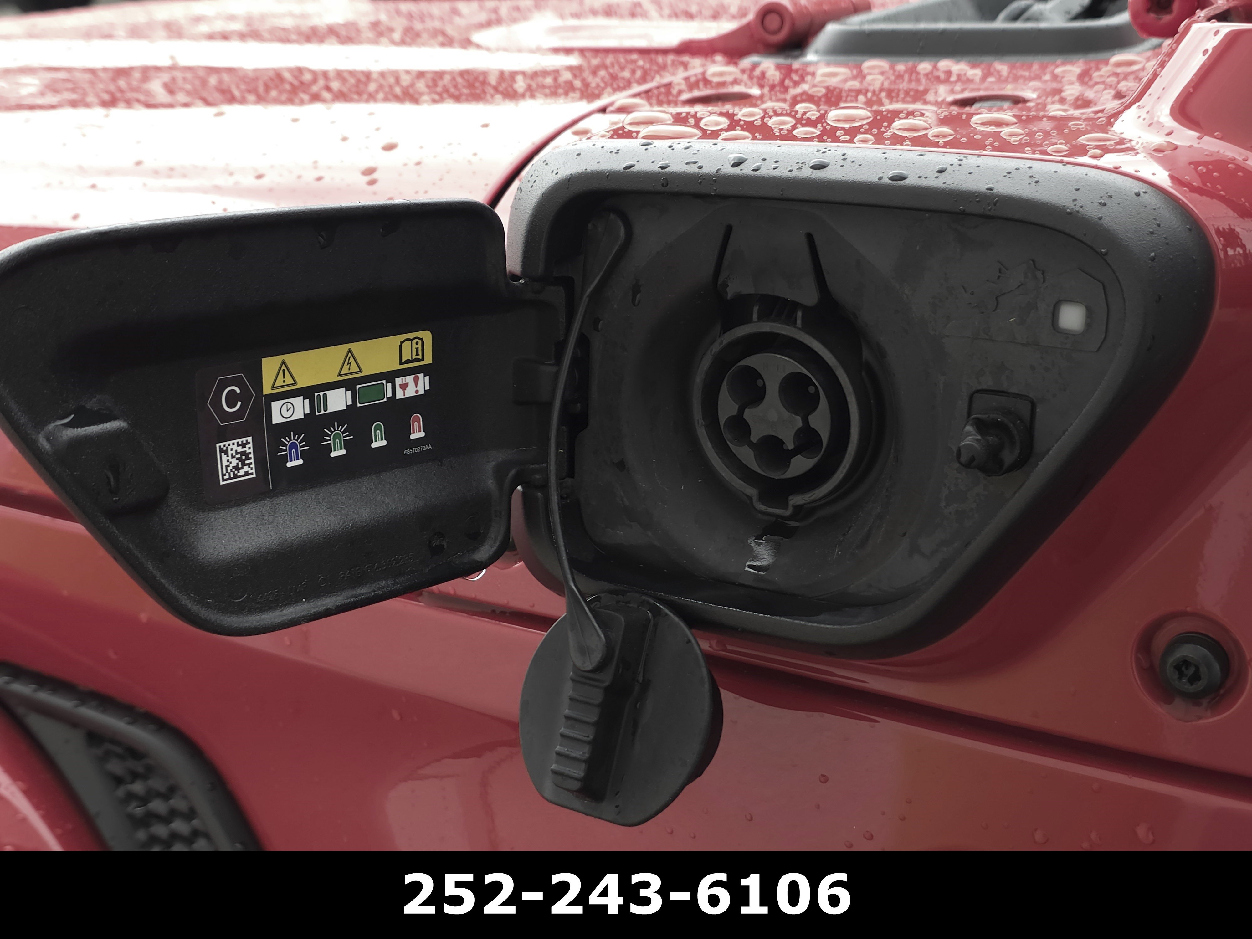 Used 2025 Jeep Wrangler Sahara w/ Safety Group image 28