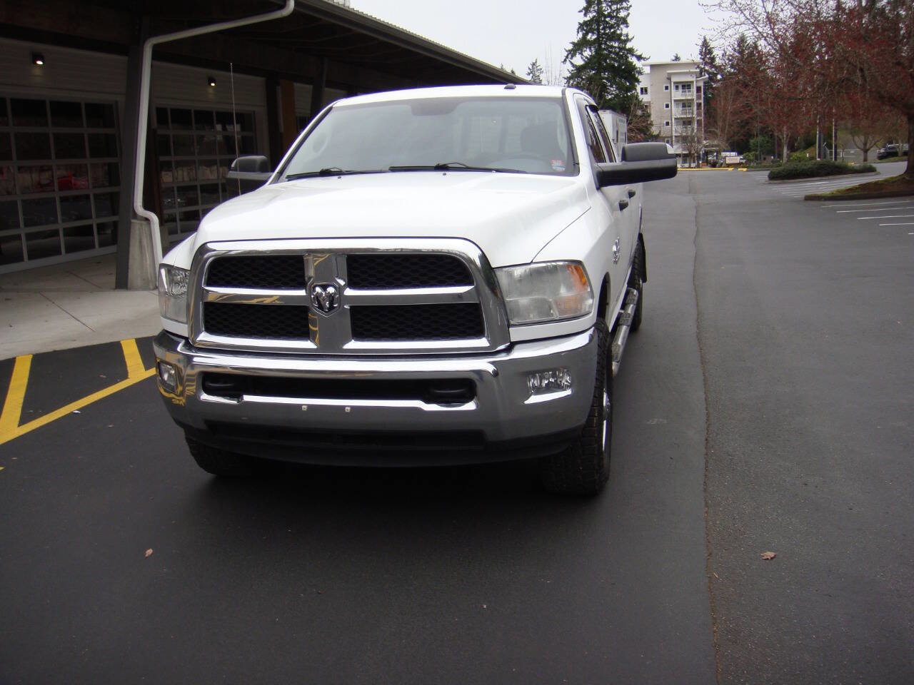 Used 2014 RAM 2500 Tradesman w/ Chrome Appearance Group image 3