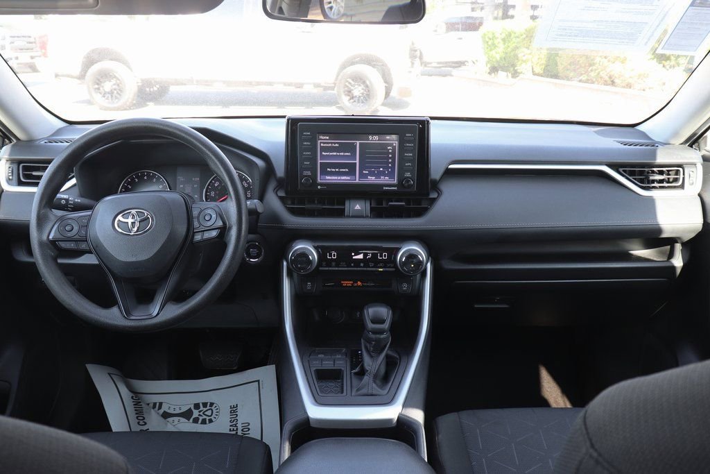 Used 2022 Toyota RAV4 XLE image 23