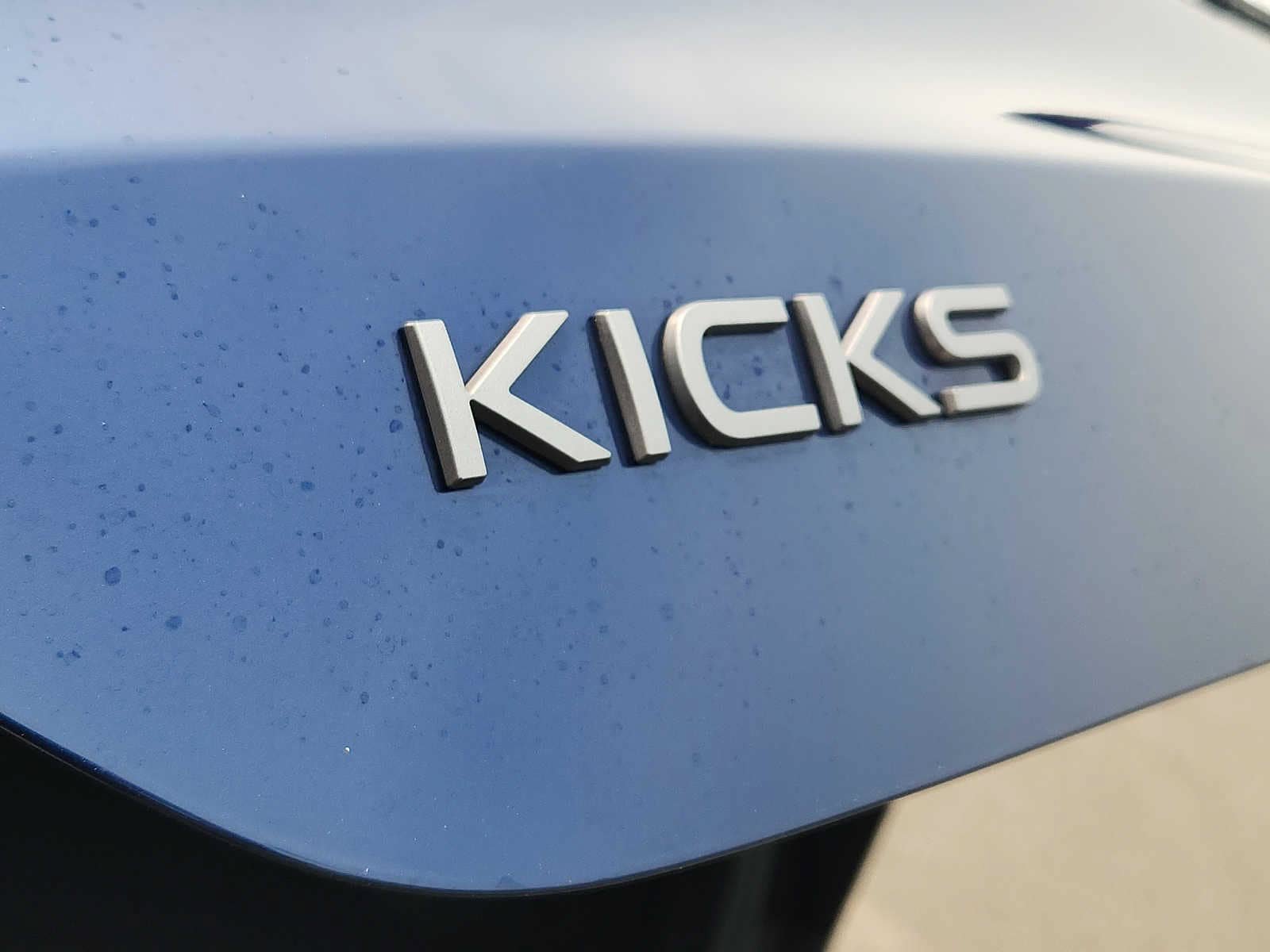 Used 2025 Nissan Kicks SV AWD/4WD image 30