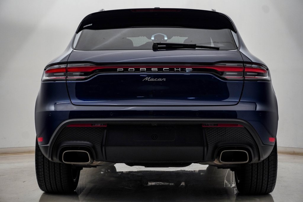 Certified 2025 Porsche Macan image 11