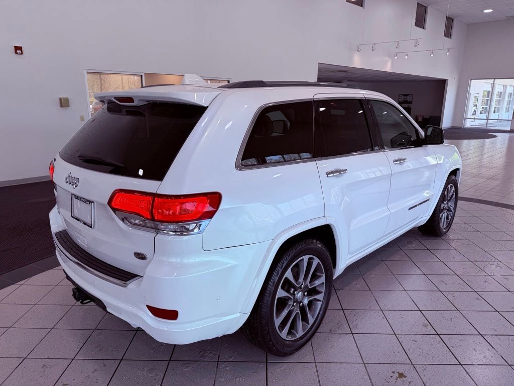 Used 2018 Jeep Grand Cherokee Overland image 14