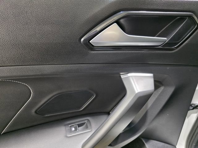 Certified 2022 Volkswagen Tiguan SE image 27