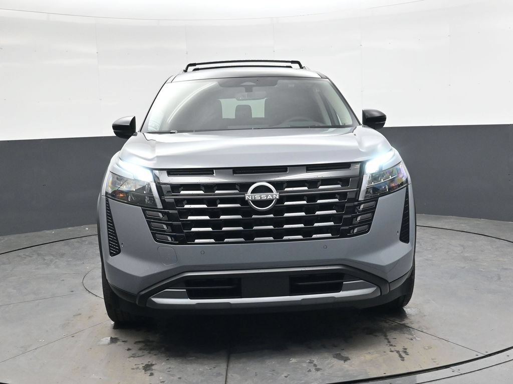 New 2026 Nissan Pathfinder Platinum FWD image 12