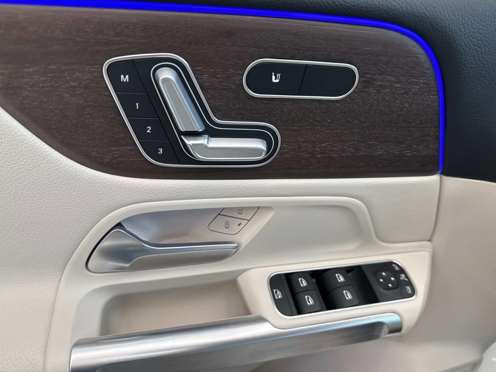 Used 2021 Mercedes-Benz GLB 250 image 20