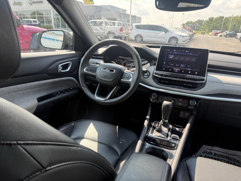 Used 2024 Jeep Compass Latitude AWD/4WD image 50