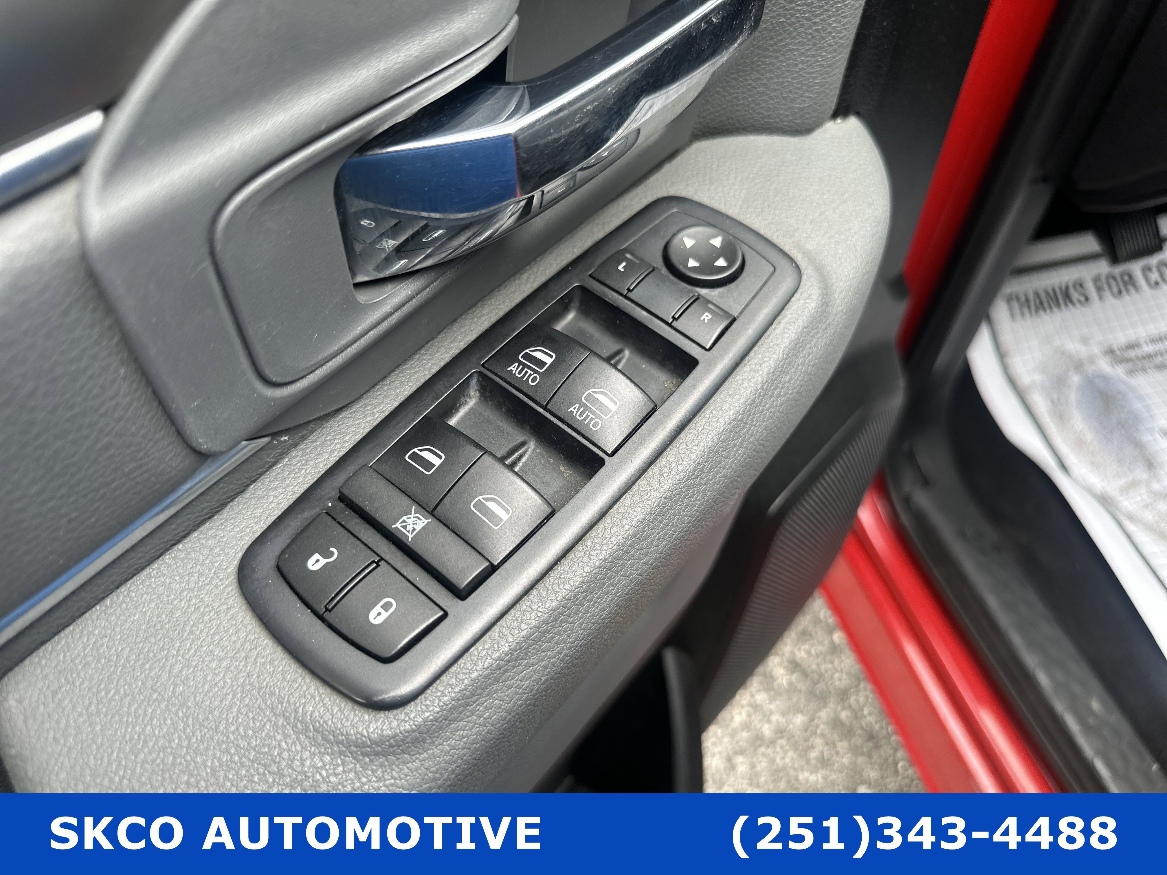 Used 2017 RAM 1500 Classic SLT image 22