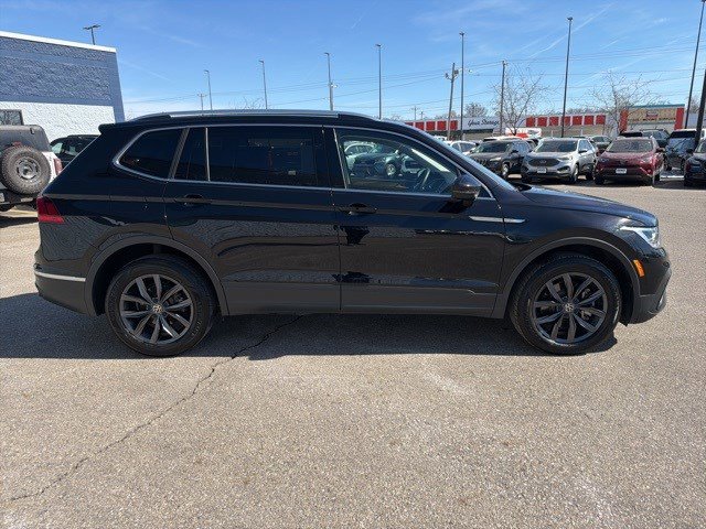Used 2022 Volkswagen Tiguan SE image 6