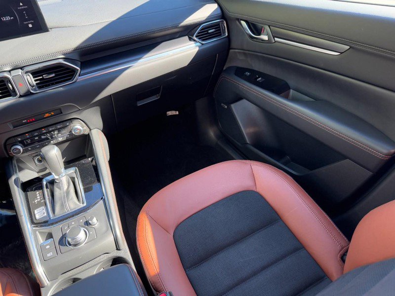 Used 2025 MAZDA CX-5 Carbon Edition image 16